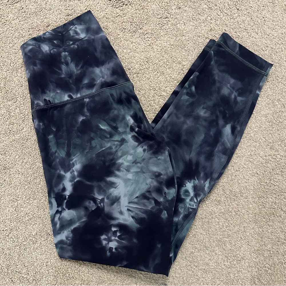 Align 25” Diamond Dye silver blue tidewater size 8